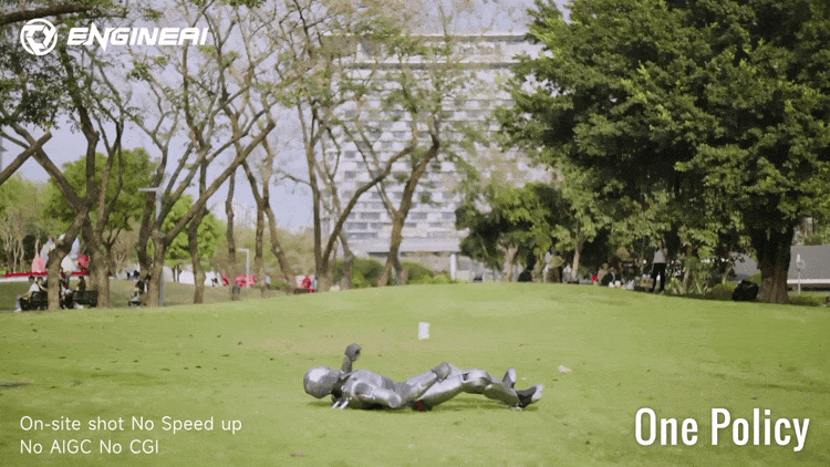 Robot hình người 'mini' phô diễn khả năng thăng bằng