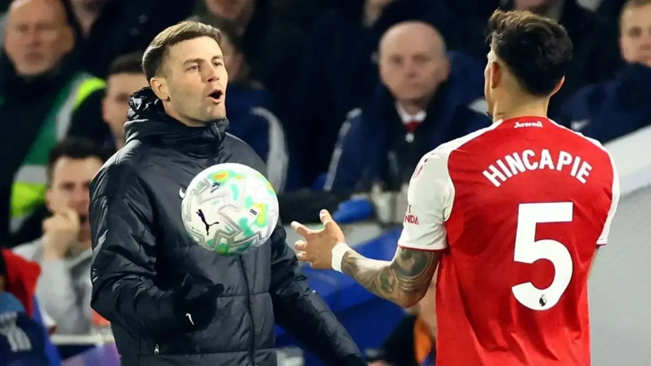 Arsenal có 'xấu xí' như tố cáo của HLV Brighton?